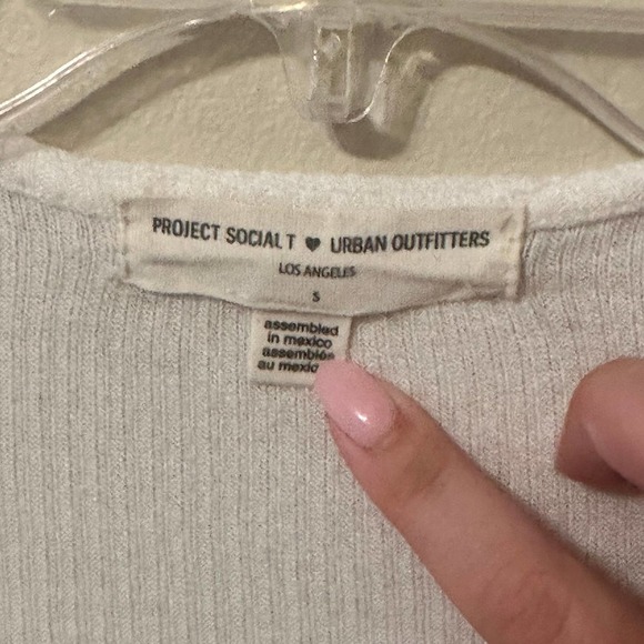 🍒 Project Social T by Urban Outfitters White Long Sleeve Shirt Top Size Small - Picture 3 of 4